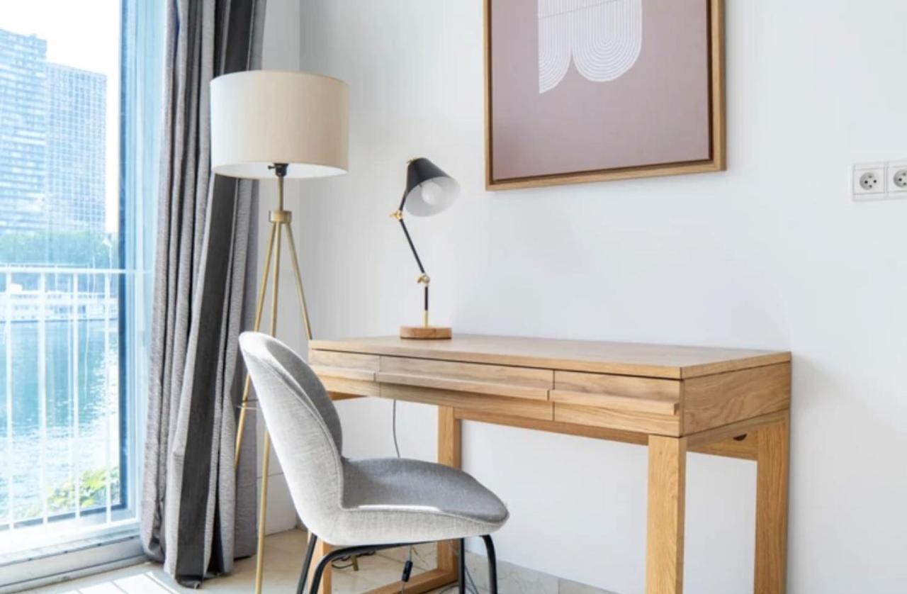 Bright 1Bedroom Apartment Centrally Located With Most Beautiful Views From Seine At 10 Minutes Walking From Beaugrenelle Shopping Mall And Eiffel Tower Paris Ngoại thất bức ảnh